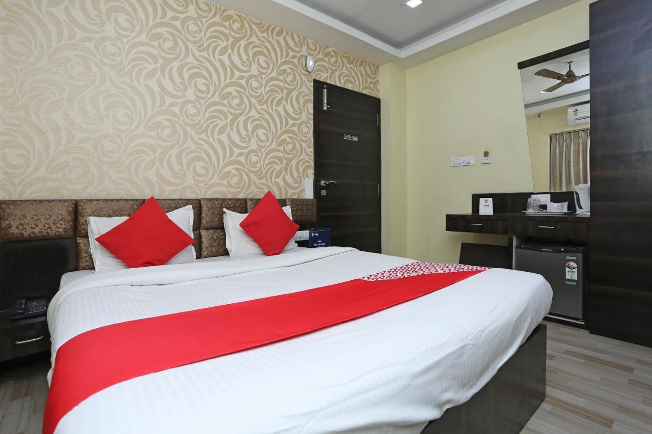 Oyo 7790 Hotel Royal Height Calcutta Exteriör bild