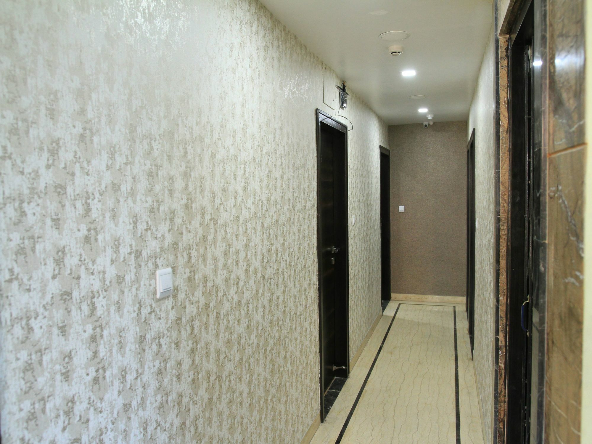 Oyo 7790 Hotel Royal Height Calcutta Exteriör bild