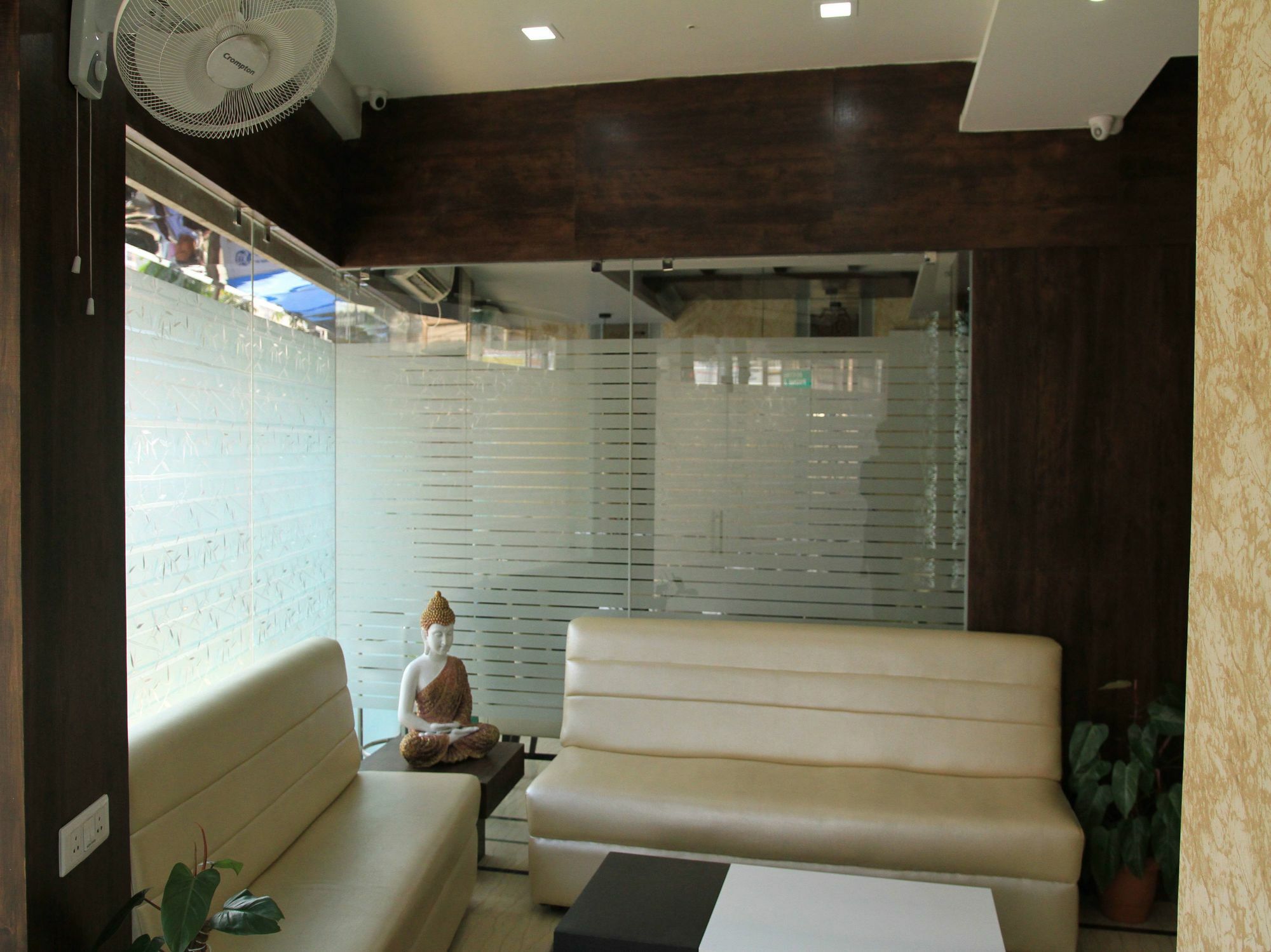 Oyo 7790 Hotel Royal Height Calcutta Exteriör bild